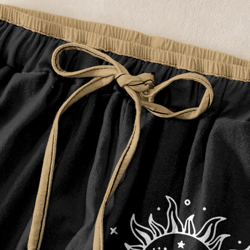 Buddha Stones Damesbroek van 100% Cotton met elastische Taille en Zakken , met een hemels patroon van zon, maan en sterren. - image 1