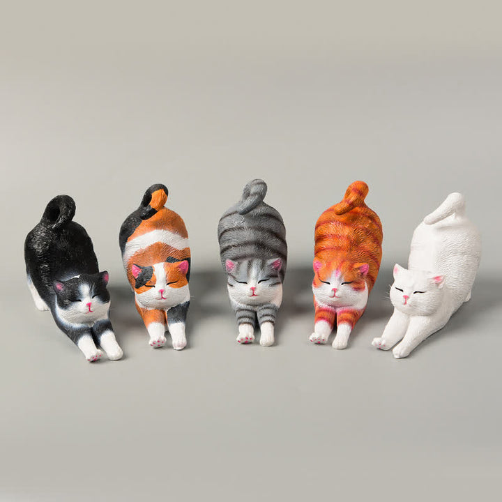 Buddha Stones Handbeschilderde decoratie van een lui katje van hars - image 18