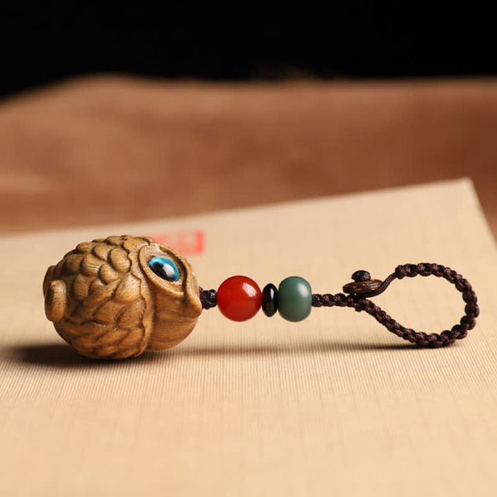 Buddha Stones Groene sandelhouten uil Serenity handgesneden gevlochten Sleutelhangers - image 1