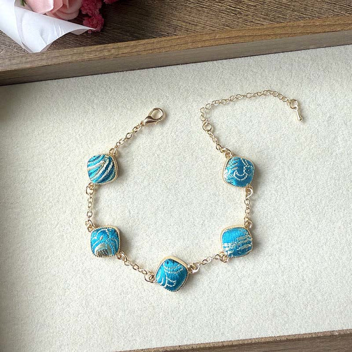 Buddha Stones Koperkleurige Armband met brokaat vierkant, vintage elegantie - Blauw (zelfde kleurtint – patroon varieert) - image 7