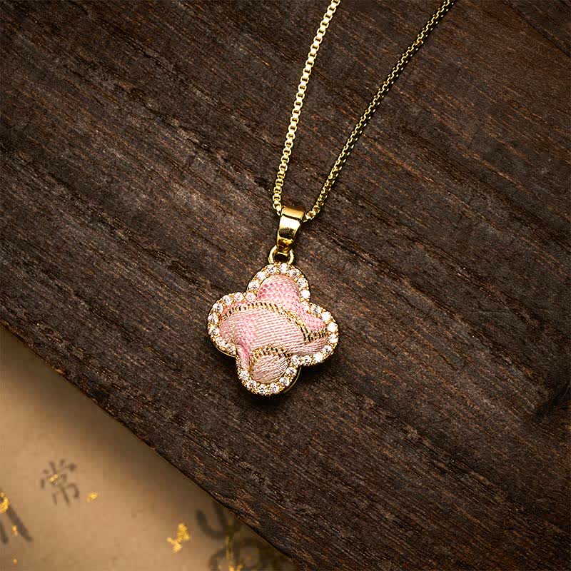 Buddha Stones Draaibare koperen hart- en klavertje vier-ingelegde roze brokaat Harmonic Connection Ketting - Klavertje vier (zelfde kleurtint – patroon varieert) - image 0