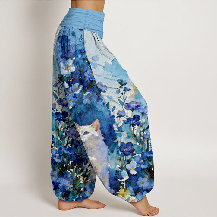 Buddha Stones Harembroek voor dames van 100% Cotton met bloemen- en kattenprint in wit en elastische Taille . - image 2