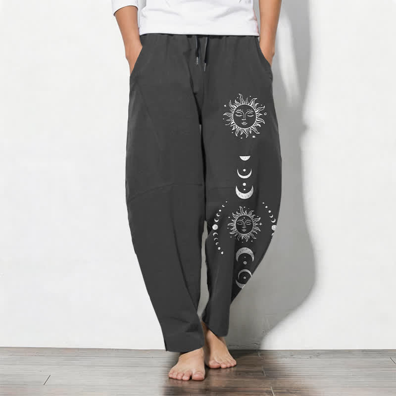Buddha Stones Getailleerde herenbroek van 100% Cotton met Zakken en zakken, met patroon van zon en maan. - Zwart - US/UK/AU50, EU60 (5XL) - image 0
