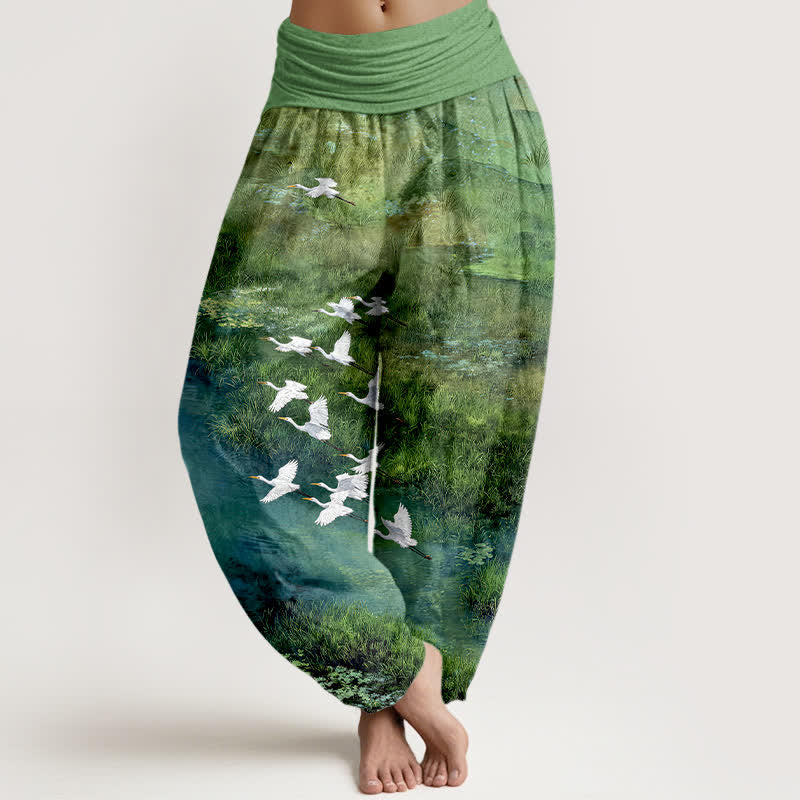 Buddha Stones Dames harembroek met elastische Taille en print van vliegende vogels in het Cotton Forest Lake-thema - Limegroen - US16, UK/AU20, EU48 (3XL) - image 0