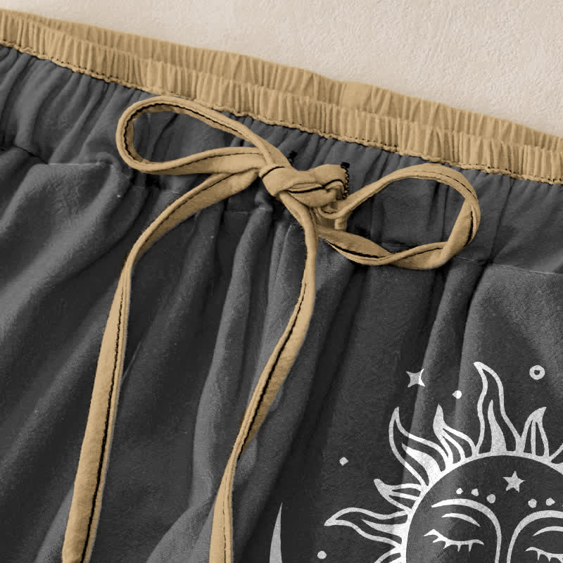 Buddha Stones Damesbroek van 100% Cotton met elastische Taille en Zakken , met een hemels zon- en maanpatroon. - image 1