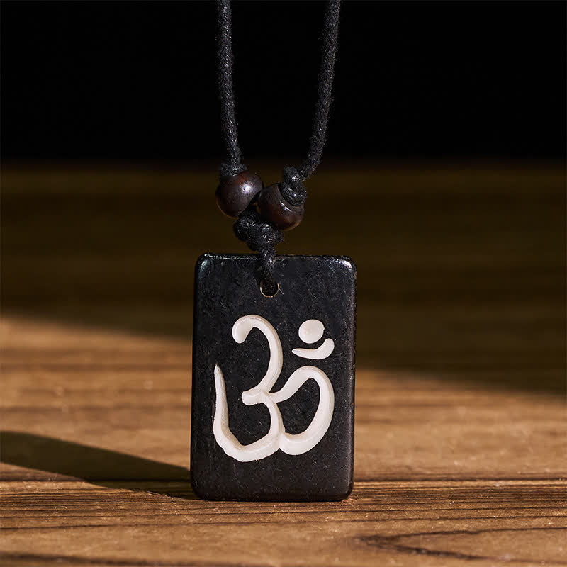 Buddha Stones Handgesneden OM Tibetaanse mindfulness hanger Ketting van beenkraal - OM (Mindfulness ♥ Verbinding) - image 0
