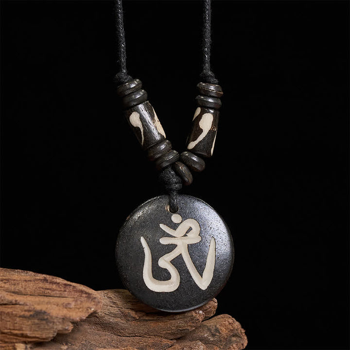 Buddha Stones Botkraal OM Tibetaanse ronde hanger Ketting - OM (Mindfulness ♥ Verbinding) - image 0