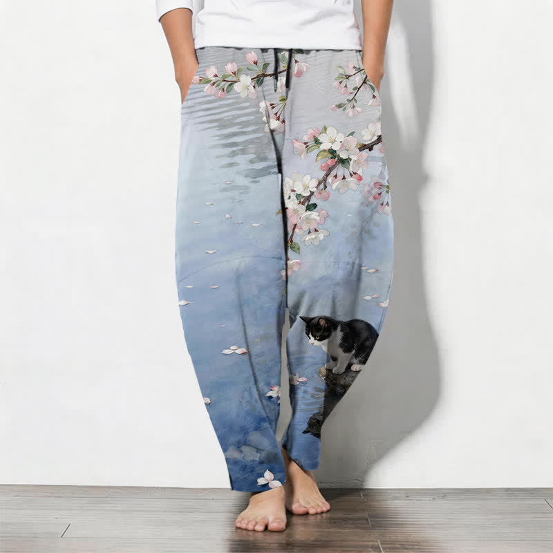 Buddha Stones Getailleerde herenbroek van 100% Cotton met Sakura-kattenpatroon en waterreflectie, trekkoord en Zakken. - Lichtblauw - US/UK/AU50, EU60 (5XL) - image 0