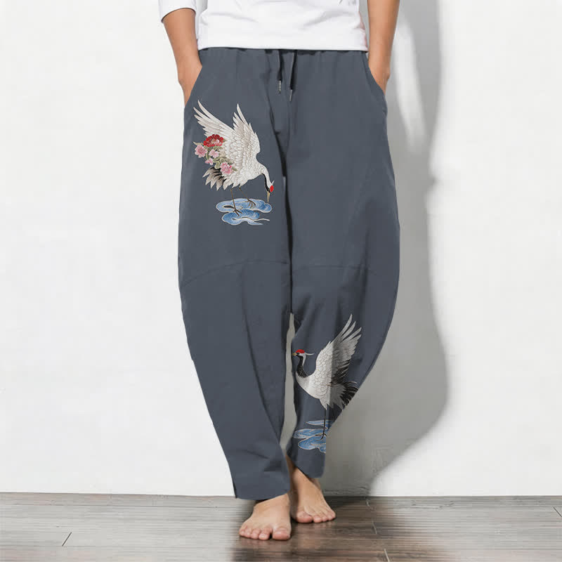 Buddha Stones Getailleerde herenbroek van 100% Cotton met Zakken en zakken, met rode kroonkraanmotief. - Staalblauw - US/UK/AU50, EU60 (5XL) - image 0