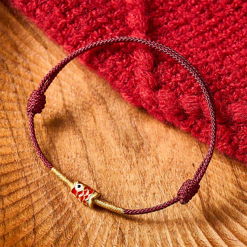 Buddha Stones Handgeweven Armband met rode koord en Koi-vismotief - image 1