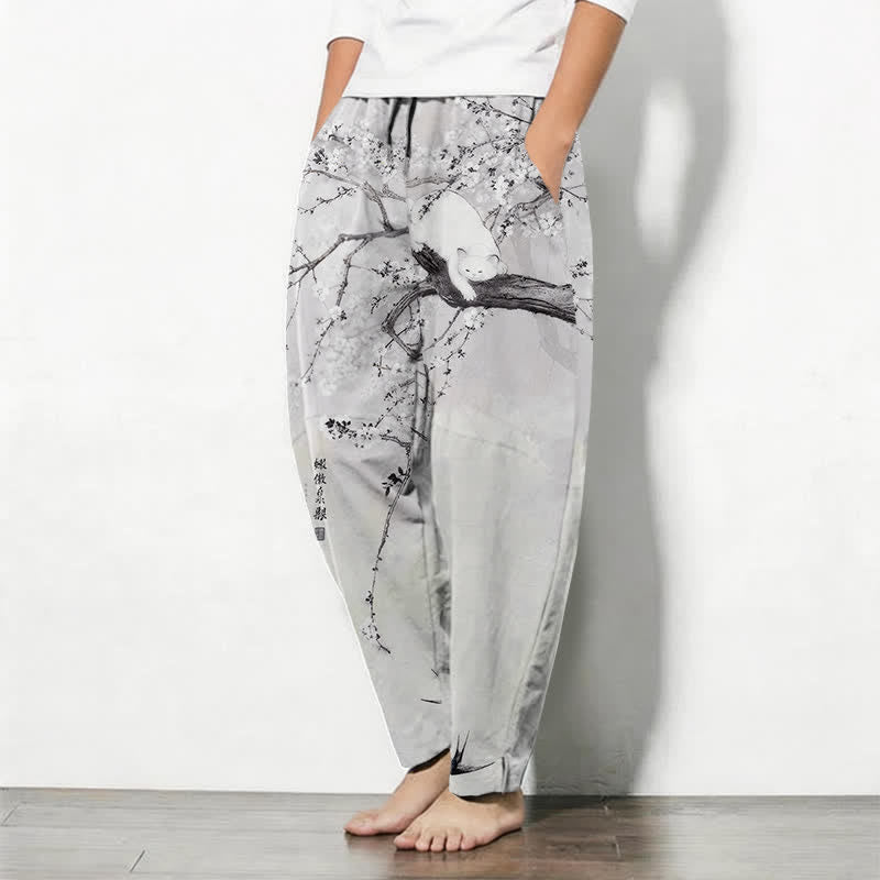 Buddha Stones 100% Cotton herenbroek met inktprint van een pruimenkat en taps toelopende pijpen, met Zakken. - image 1