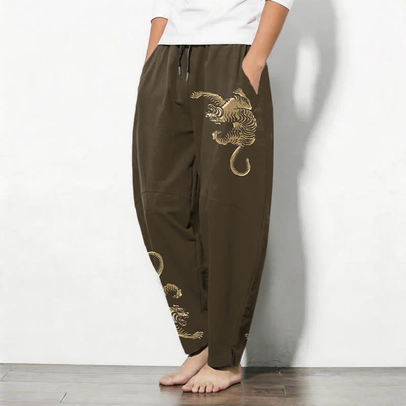 Buddha Stones Herenbroek van 100% Cotton met gouden tijgerprint, trekkoord en taps toelopende pijpen, inclusief Zakken. - image 1