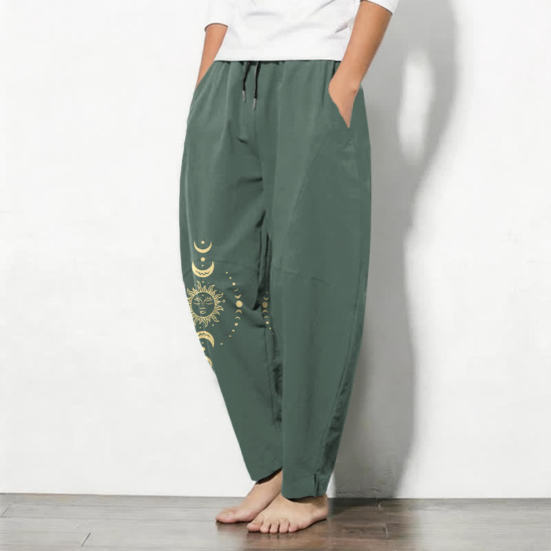 Buddha Stones Getailleerde herenbroek van 100% Cotton met Zakken en zakken, met een hemels zon- en maanpatroon. - image 1
