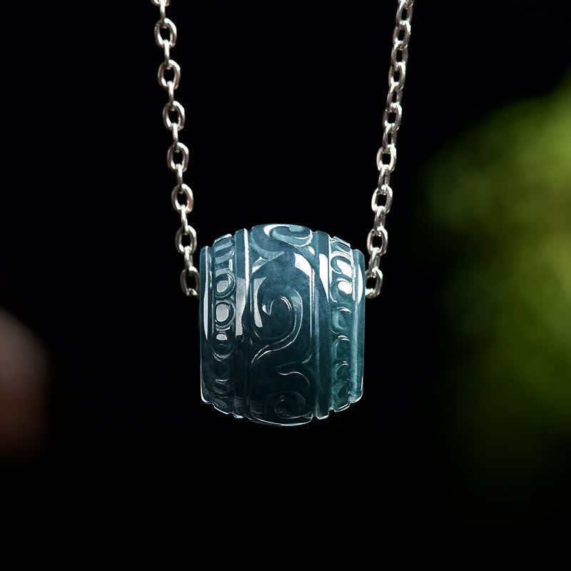 Buddha Stones Jade gegraveerde Harmony Barrel hanger met titanium stalen Ketting - Natuurlijke jade (kleur kan variëren) - Titanium stalen ketting - image 0