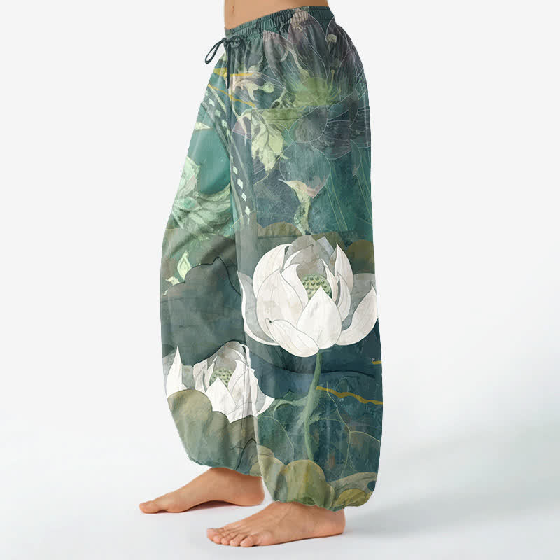 Buddha Stones Witte katoenen harembroek voor dames met lotusbladprint, elastische Taille en Zakken. - image 1