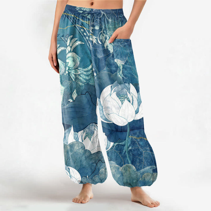Buddha Stones Witte katoenen harembroek voor dames met lotusbladprint, elastische Taille en Zakken. - Lichtblauw - US16, UK/AU20, EU48 (3XL) - image 7