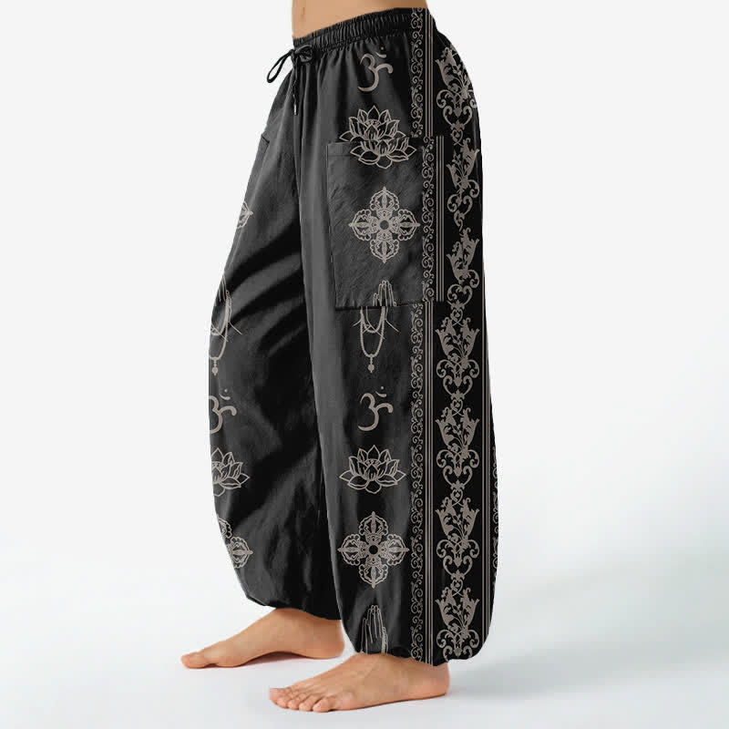 Buddha Stones Dames harembroek met elastische Taille en Zakken , bedrukt met katoenen lotusbloemen, dubbel Dorje Vajra Namaste OM-patroon. - image 1