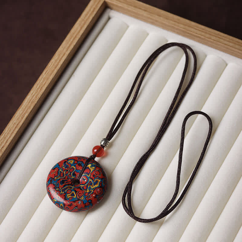 Buddha Stones Halsketting met vredesgesp en gevlochten Ketting - Rood en blauw kleurenschema met willekeurig patroon - image 10
