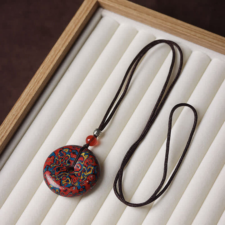 Buddha Stones Halsketting met vredesgesp en gevlochten Ketting - Rood en blauw kleurenschema met willekeurig patroon - image 10