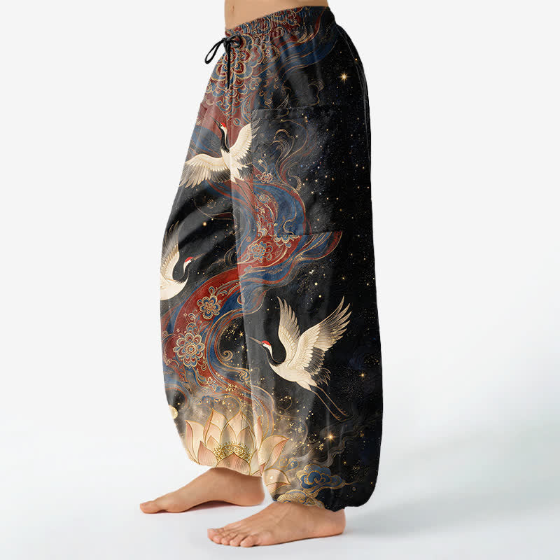 Buddha Stones Dames harembroek met elastische Taille en Zakken , versierd met een kraanvogel- en lotusmotief. - image 1