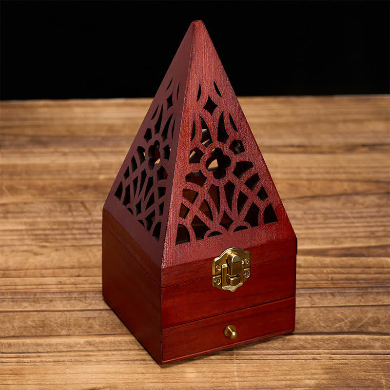 Buddha Stones , vierkante houten rituele doos voor het reinigen en gebruiken van Wierook . - Grote gaten, hoge driehoekige piramides - image 0