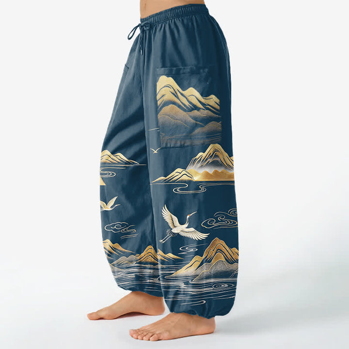 Buddha Stones Dames harembroek met elastische Taille en Zakken , met katoenen print van een sereen landschap en kraanvogels. - image 8