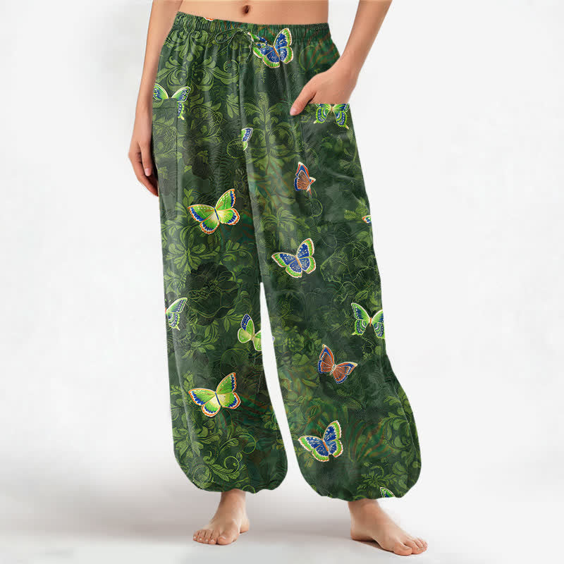 Buddha Stones Dames harembroek met elastische Taille en Zakken , geïnspireerd op de natuur met een vlinder- en bladerenpatroon. - Bosgroen - US16, UK/AU20, EU48 (3XL) - image 0