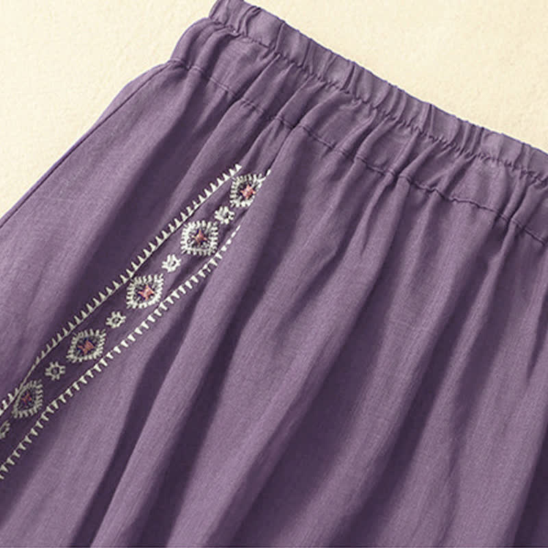 Rok voor dames ( Lengte 7-8) met etnische vintage borduursels en knoopjes in de vorm van Buddha Stones. - image 1