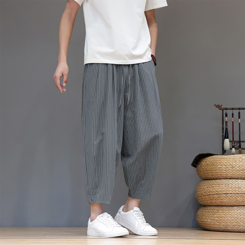 Buddha Stones Zomerse casual minimalistische capri broek met trekkoord, gestreepte katoen-linnen details, taps toelopende herenbroek met zak - Leigrijs - US/UK/AU46, EU56 (5XL) - image 0