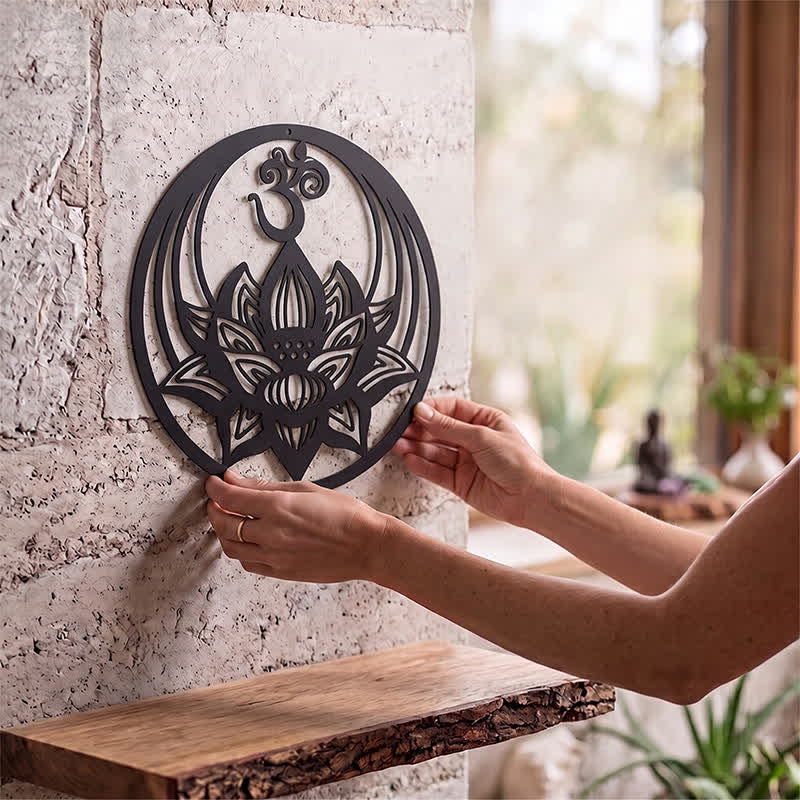 Buddha Stones Verlichting Lotus OM Rond IJzeren Metaal Wandkunst met betekenisvolle symbolen - image 1