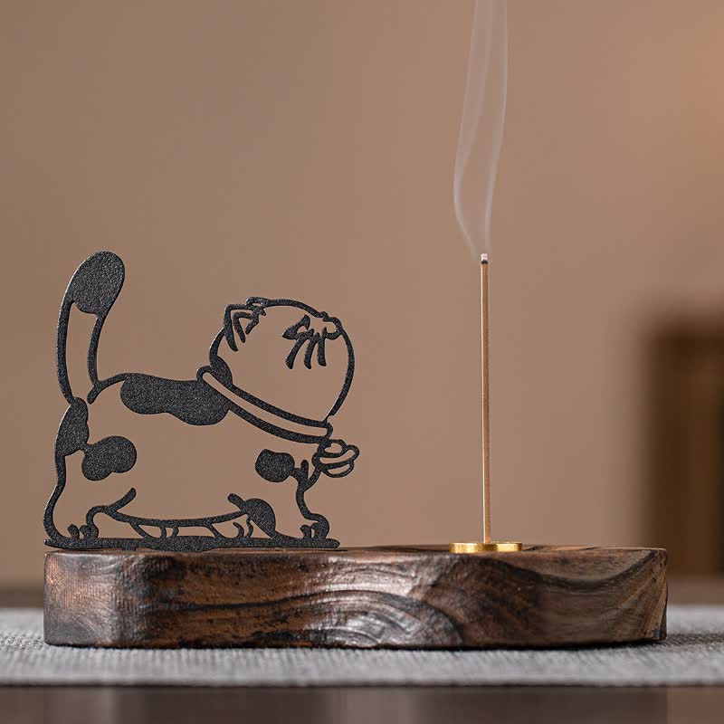 Buddha Stones Vintage ijzeren kattenlamp met houten voet en ingebouwde Wierook voor meditatie - Zijaanzicht van een kat - image 0