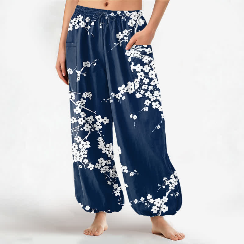 Buddha Stones Witte katoenen harembroek voor dames met pruimenbloesemprint, elastische Taille en Zakken. - Marine - US16, UK/AU20, EU48 (3XL) - image 0