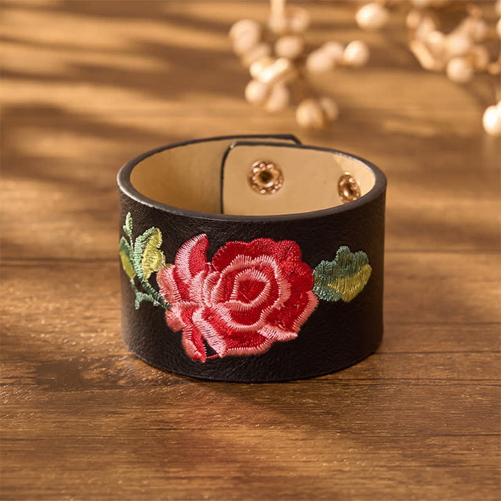Buddha Stones Leren Armband met geborduurde roos en brede beschermende gesp - image 1