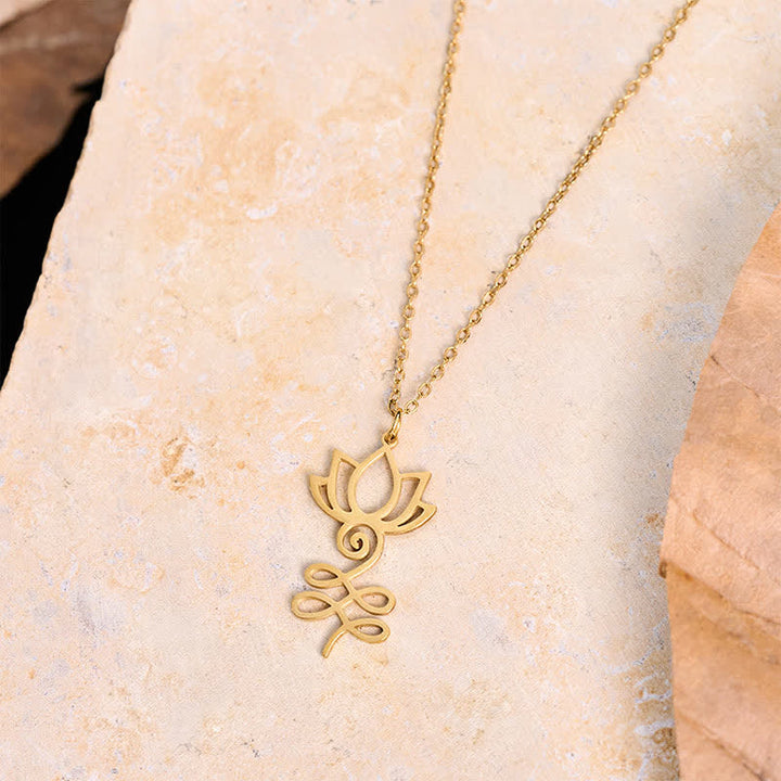Buddha Stones Minimalistische hanger met uitgesneden lotusbloem van titaniumstaal, een zogenaamde &