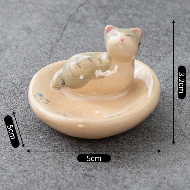 Buddha Stones Japanse stijl, handbeschilderde keramische eetstokjeshouder in de vorm van een slapende oranje kat - Bruine slapende kat (ongeveer 5,0 cm × 5,0 cm × 3,2 cm) - image 1
