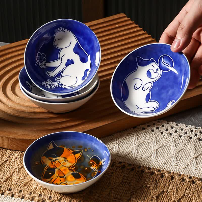 Buddha Stones Blauw-witte keramische ronde sauskom met speelse kat - image 0
