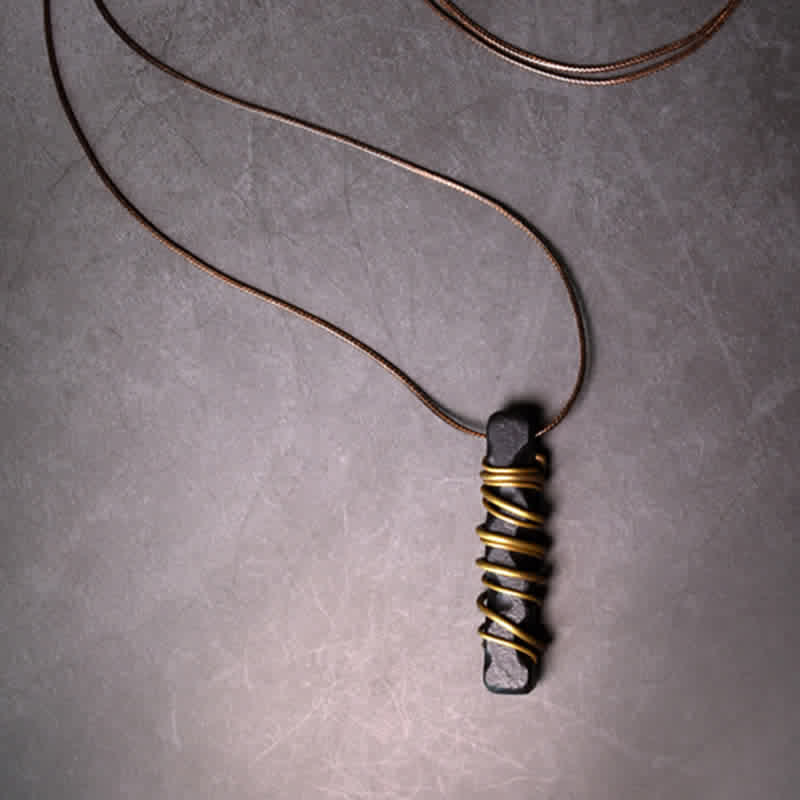 Buddha Stones Halskettinghanger van Tibetaans ebbenhout en messing met balans- en Ketting - image 2