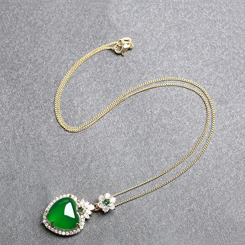 Buddha Stones Groene chalcedoon hanger in de vorm van een liefdeshart, die kracht Ketting . - image 1