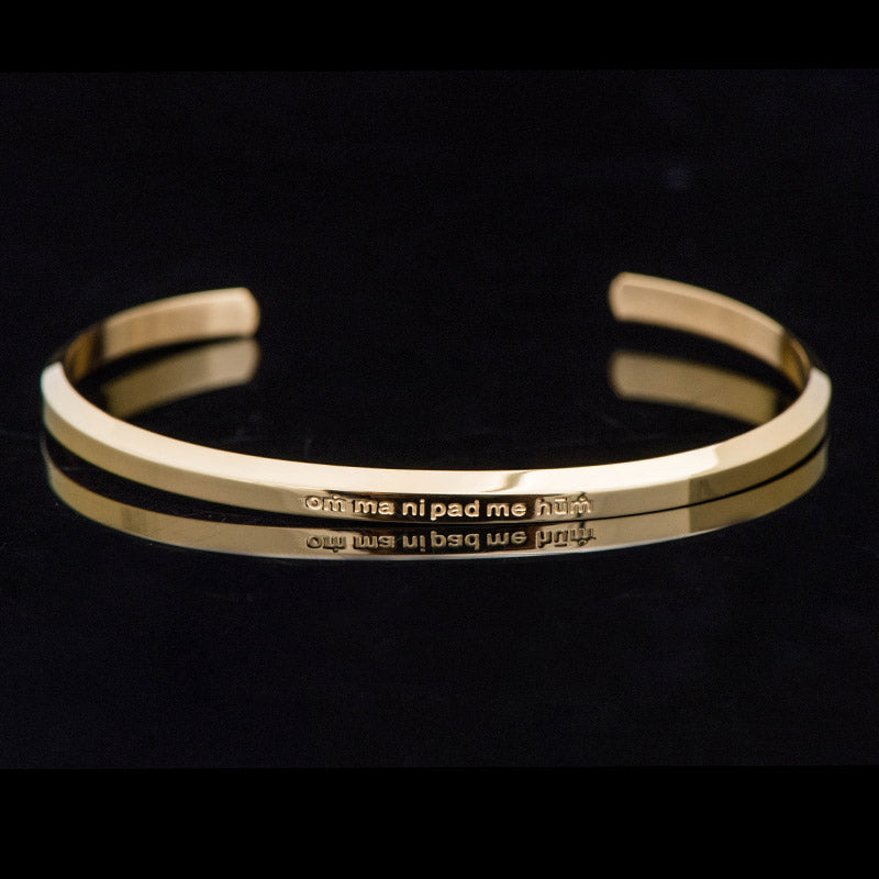 Buddha Stones Armband met gravure van zes ware woorden, gemaakt van titaniumstaal, ter bescherming en zegening. - Zes ware woorden - Goud - Groot - image 0