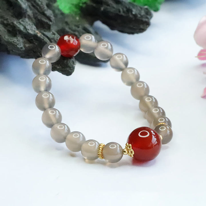 Buddha Stones Armband van natuurlijke grijze chalcedoon en rode agaat - image 5