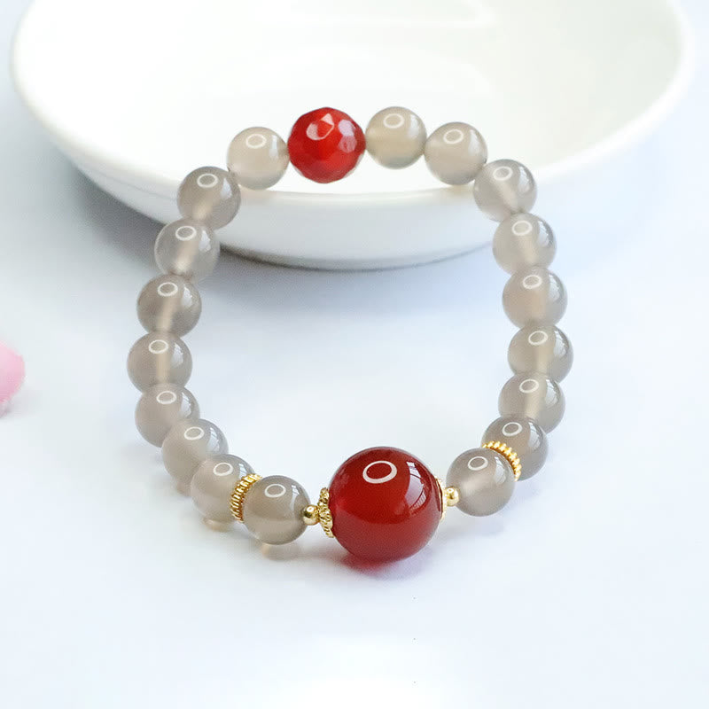 Buddha Stones Armband van natuurlijke grijze chalcedoon en rode agaat - image 3