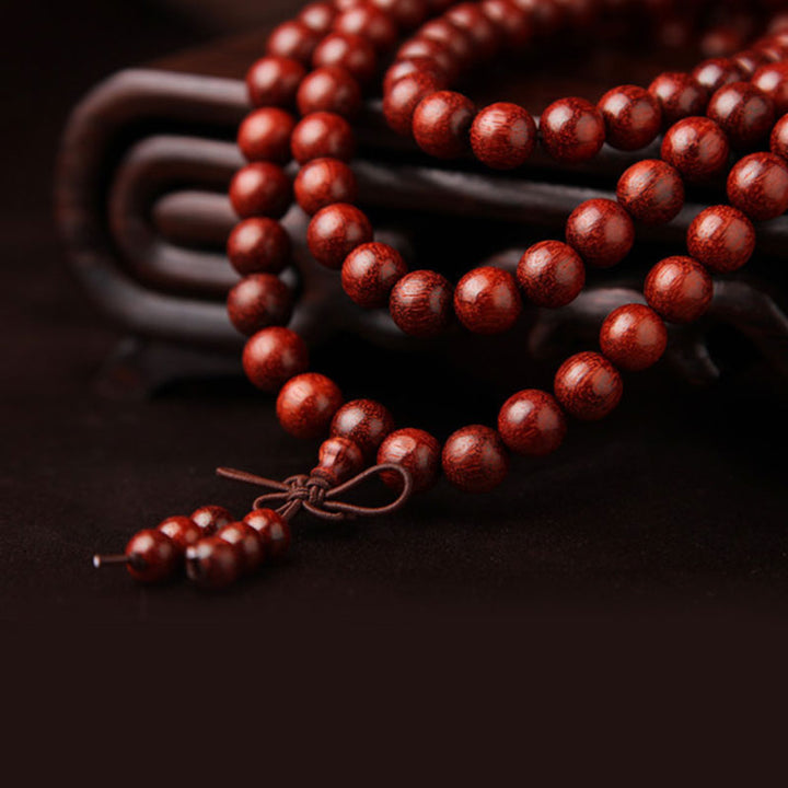 Buddha Stones Tibetaanse Mala - Armband met 108 kralen van rood sandelhout met kleine blaadjes. - image 4
