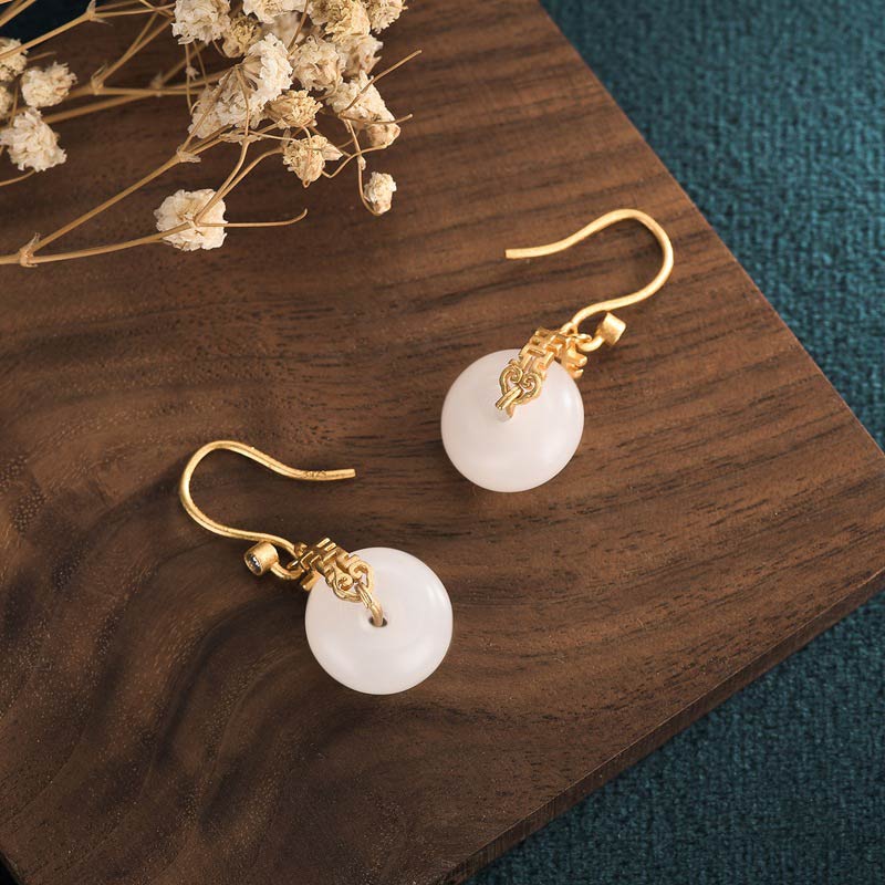 Buddha Stones Witte jade Oorbellen met dubbel gelukssymbool - image 1
