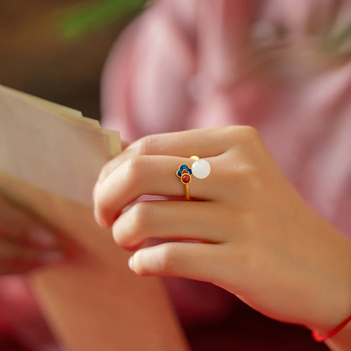 Witte jade Ring met wolkmotief. - image 5