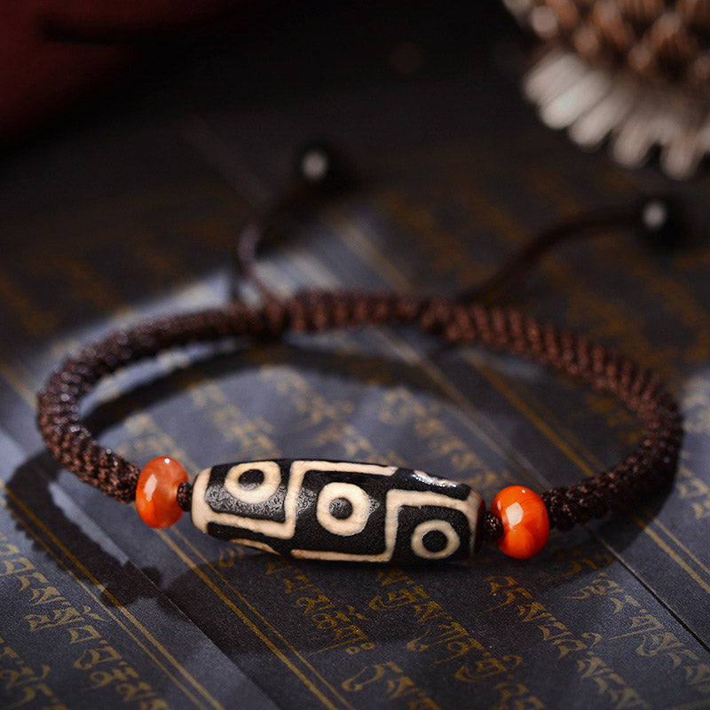 Buddha Stones Tibetaanse Armband met negen ogen (Dzi-kralen) als symbool van voorspoed. - Negenoog Dzi-kraal - image 0