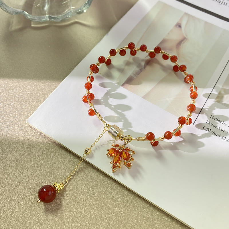 Buddha Stones Armband met gelukshanger in de vorm van een rood esdoornblad - image 2