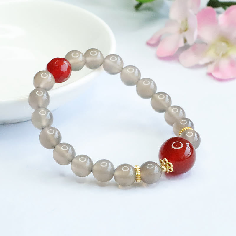 Buddha Stones Armband van natuurlijke grijze chalcedoon en rode agaat - image 2
