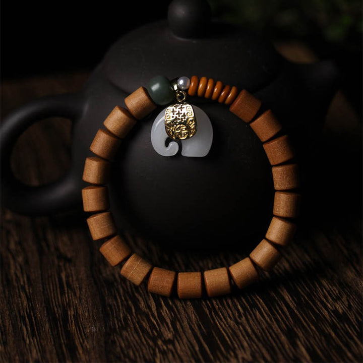 Buddha Stones Armband van sandelhout en jade met olifantje - image 8