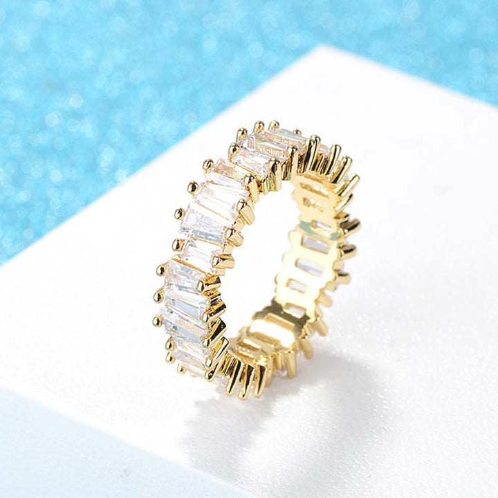 Eenvoudige koperen Ring met patroon, symbool voor rijkdom. - image 4