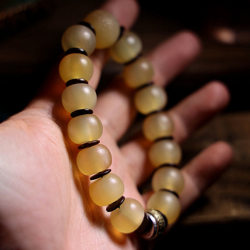 Buddha Stones Handgemaakte Tibetaanse armband van schapenhoorn met Om Mani Padme Hum Armband voor voorspoed. - image 1